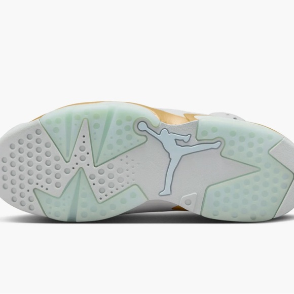 WOMEN NIKE AIR JORDAN - Picture 3 of 4